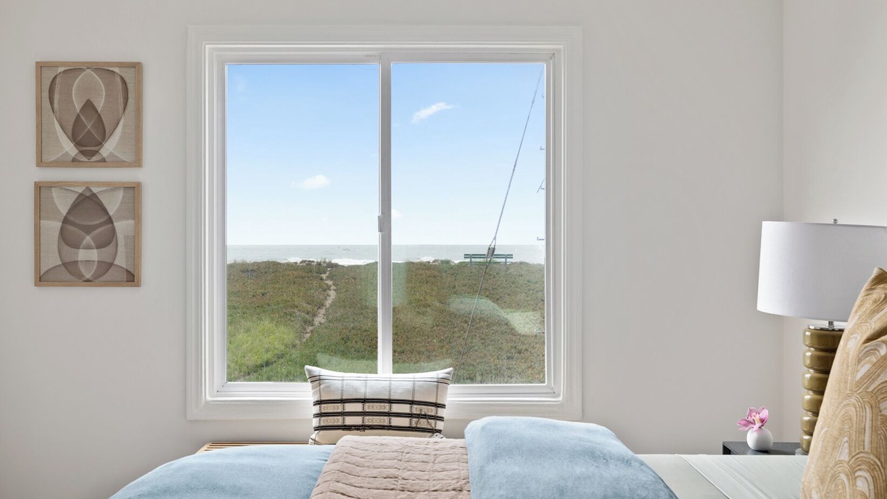 Photo of Bedroom in Outer Sunset