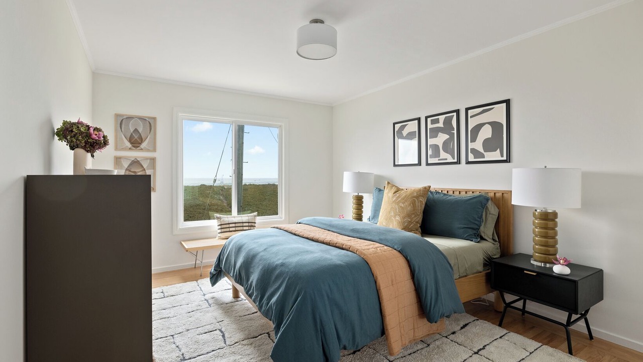 Photo of Bedroom in Outer Sunset