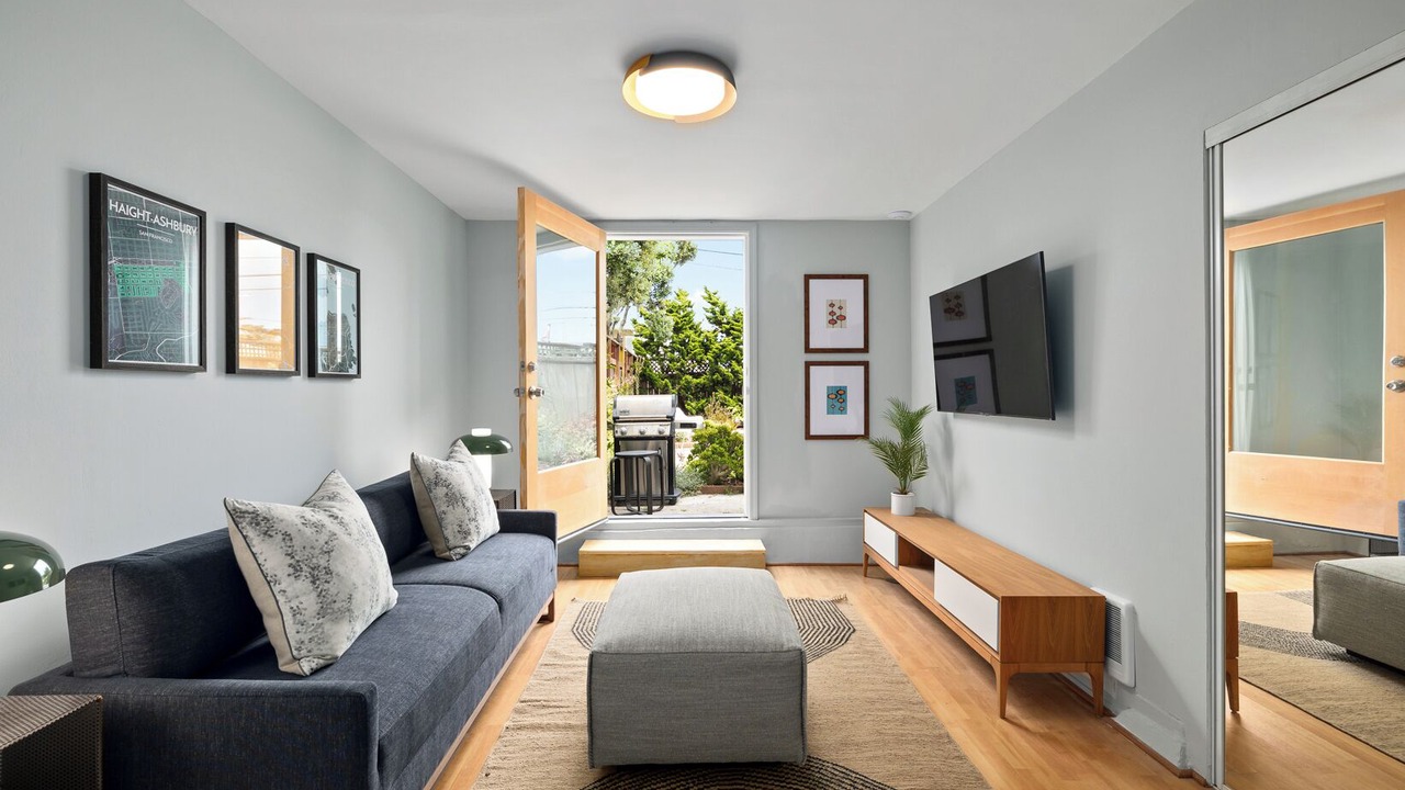Photo of Livingroom in Outer Sunset