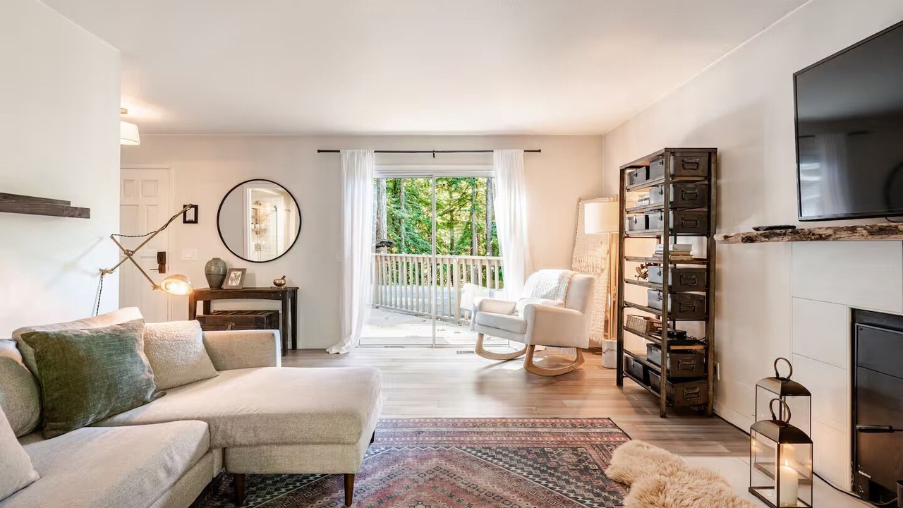 Photo of Livingroom in Felton
