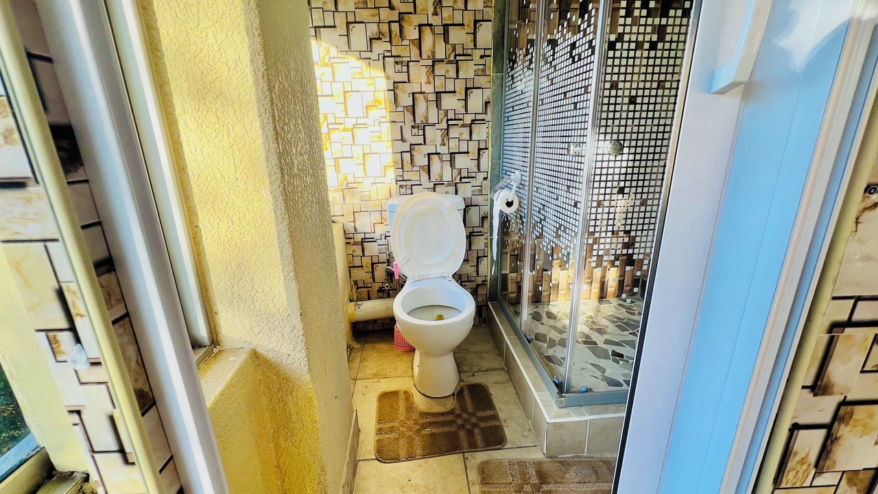Photo of Bathroom in Greater Johannesburg Metropolitan Area