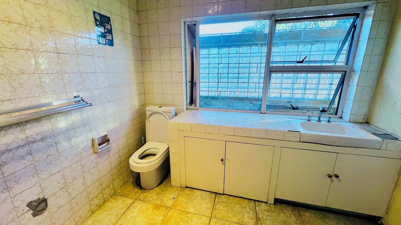 Photo of Bathroom in Greater Johannesburg Metropolitan Area
