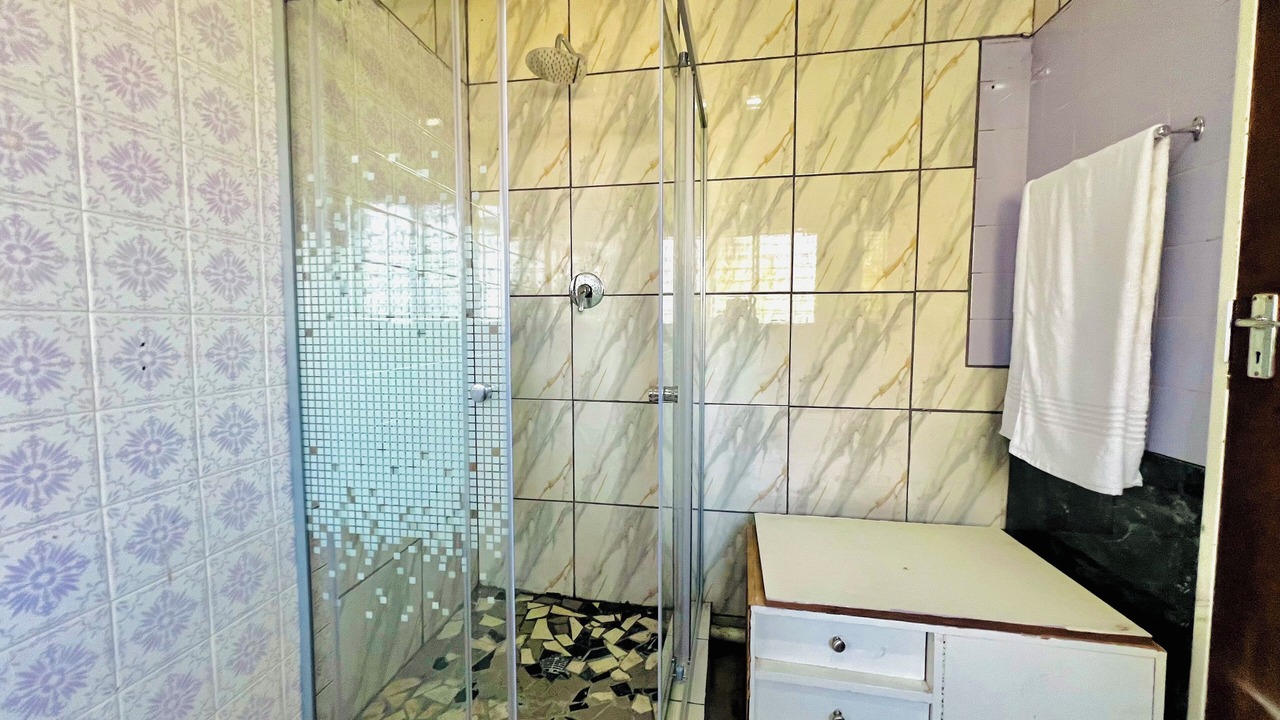 Photo of Bathroom in Greater Johannesburg Metropolitan Area