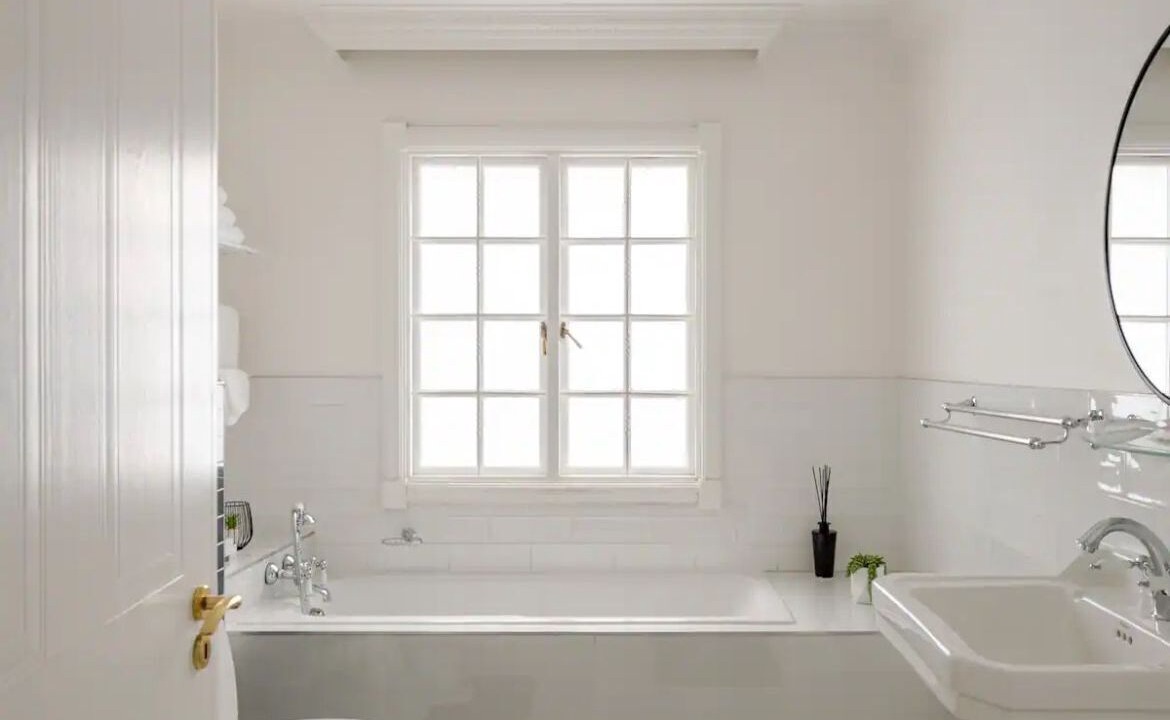 Photo of Bathroom in Greater Johannesburg Metropolitan Area