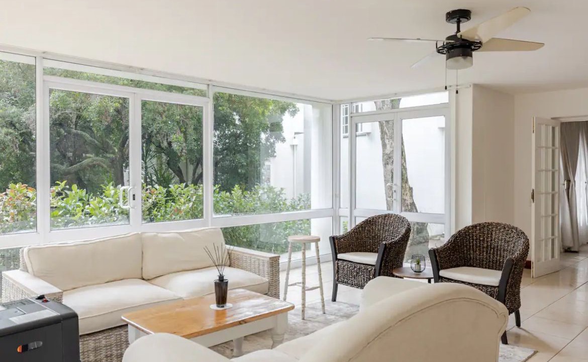 Photo of Livingroom in Greater Johannesburg Metropolitan Area