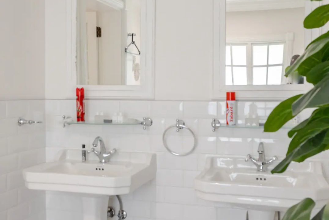 Photo of Bathroom in Greater Johannesburg Metropolitan Area