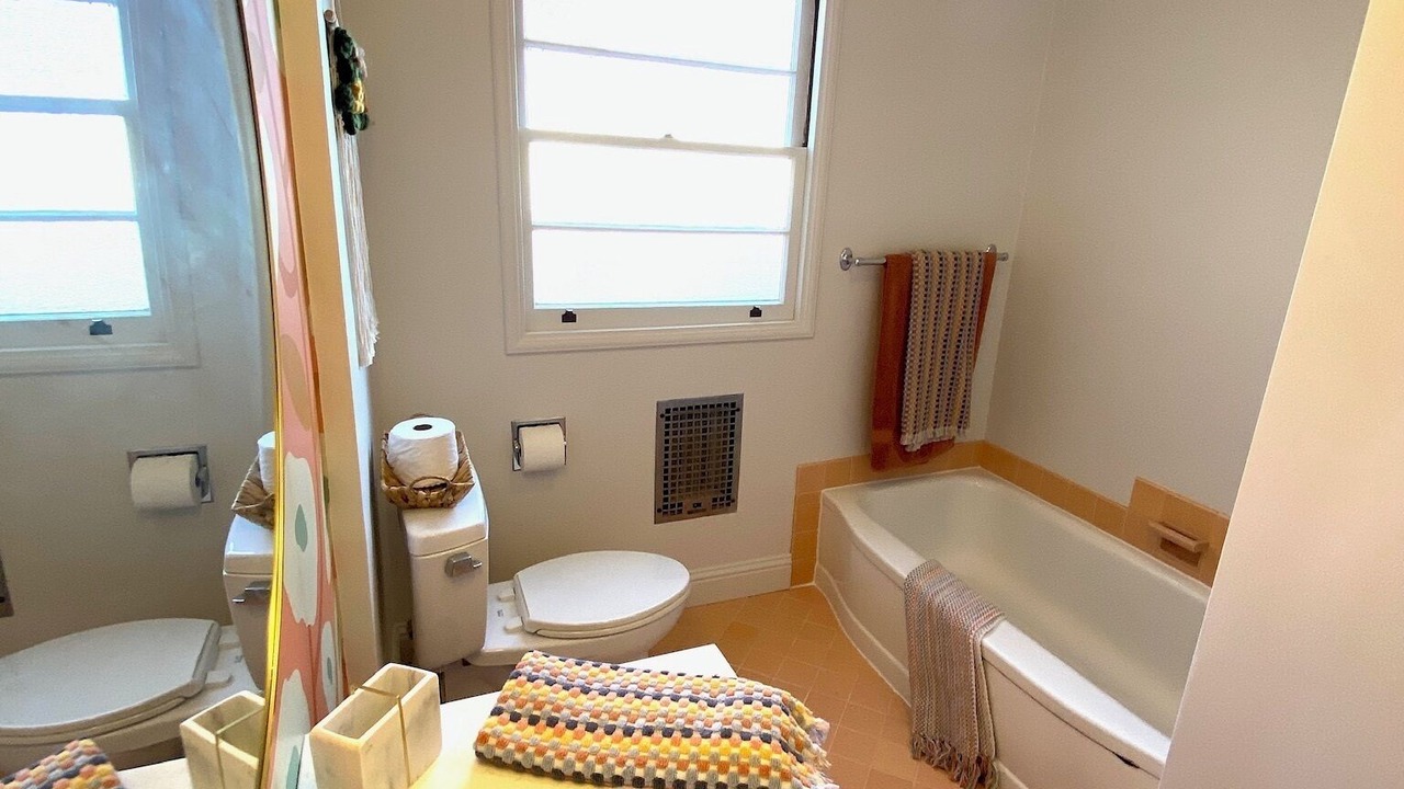 Photo of Bathroom in Estudillo Estates - Glen