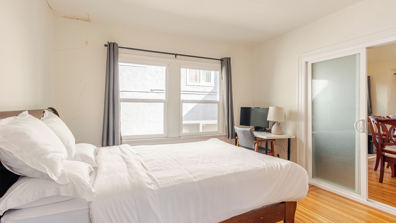 Photo of Bedroom in Albany