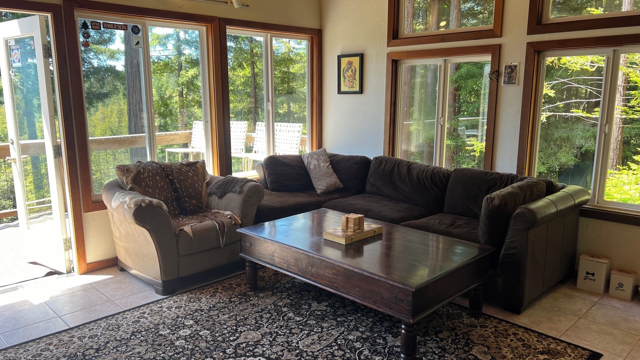 Photo of Livingroom in Little River
