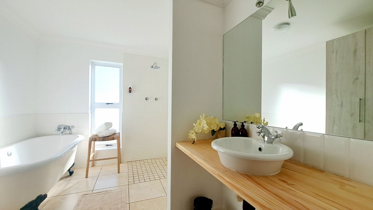 Photo of Bathroom in Riebeek Kasteel