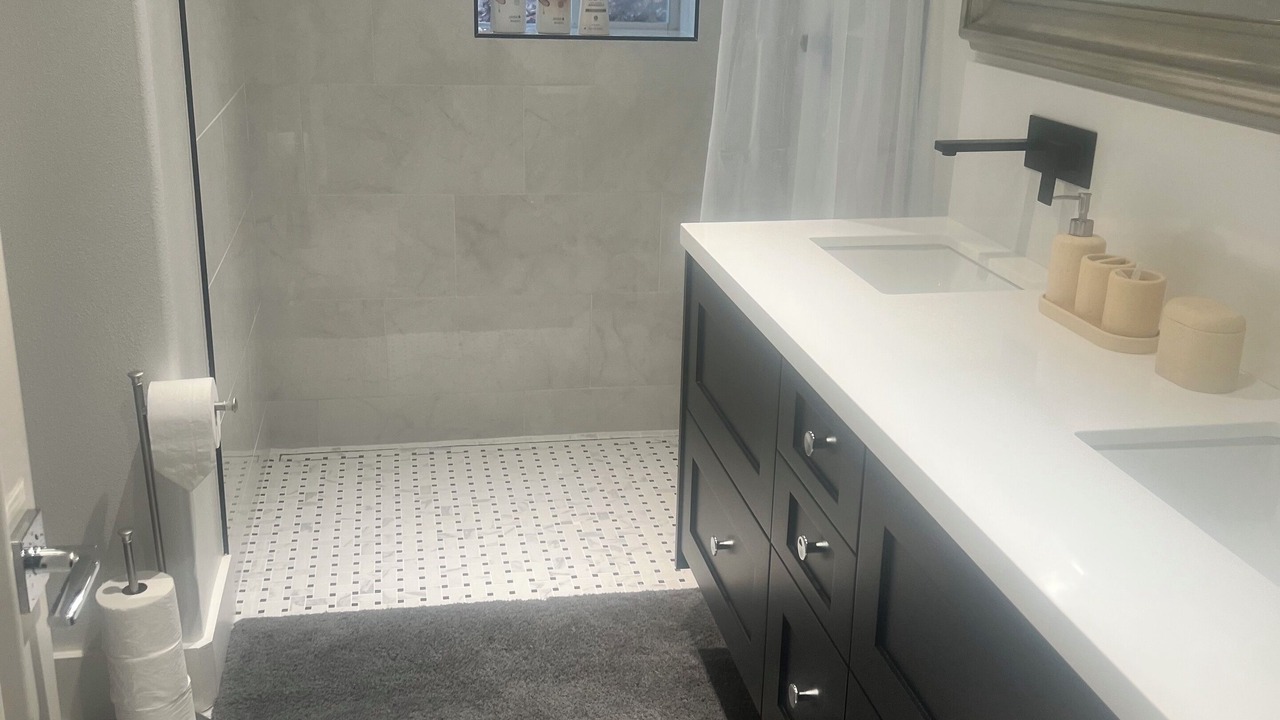 Photo of Bathroom in El Verano
