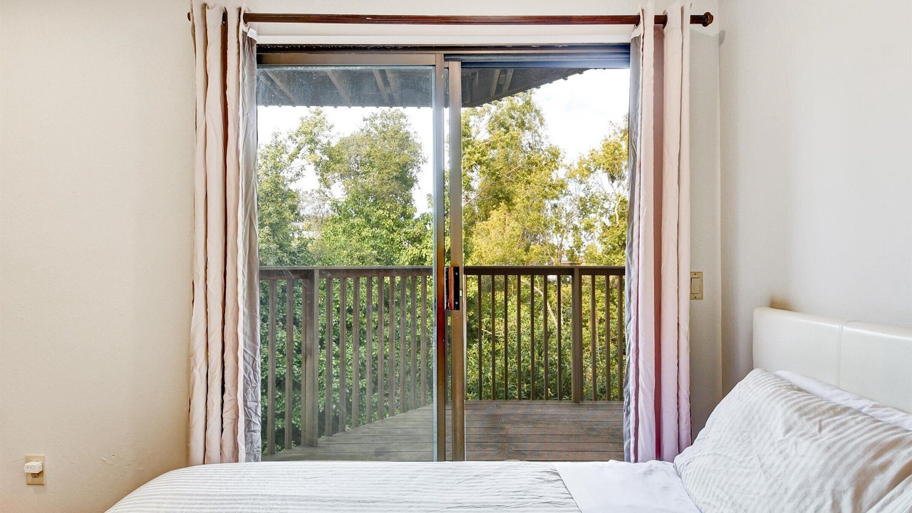 Photo of Bedroom in Millbrae
