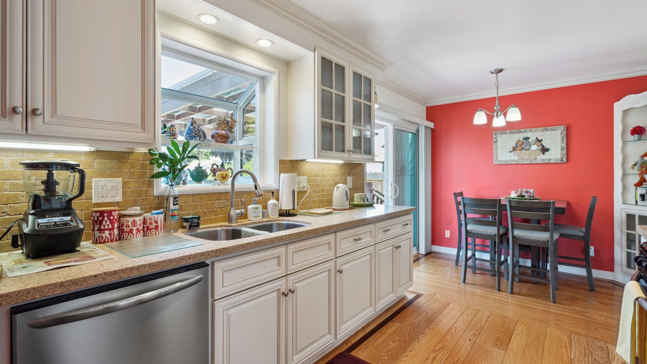 Photo of Kitchen in Davis Tract