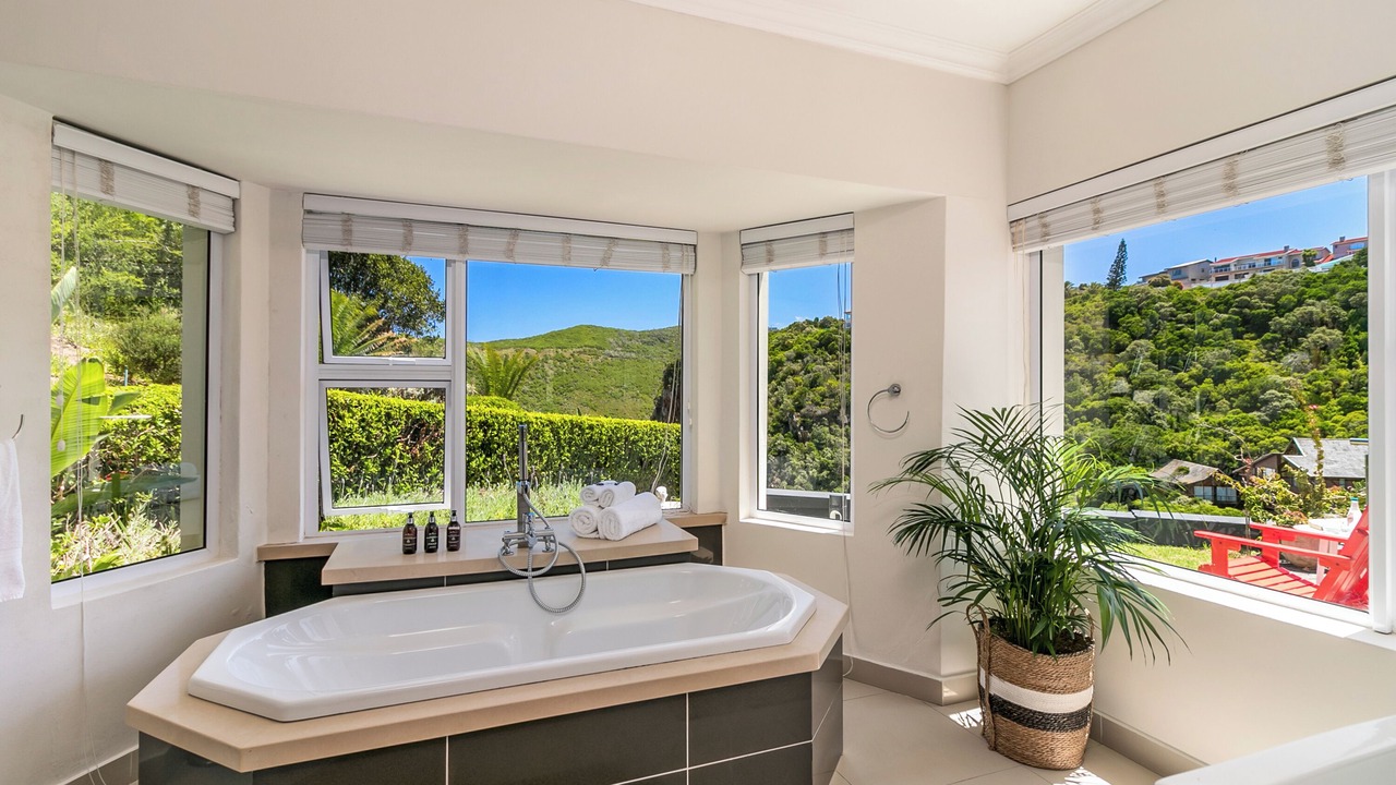 Photo of Bathroom in Knysna