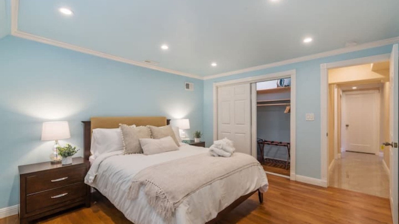 Photo of Bedroom in Merced Manor