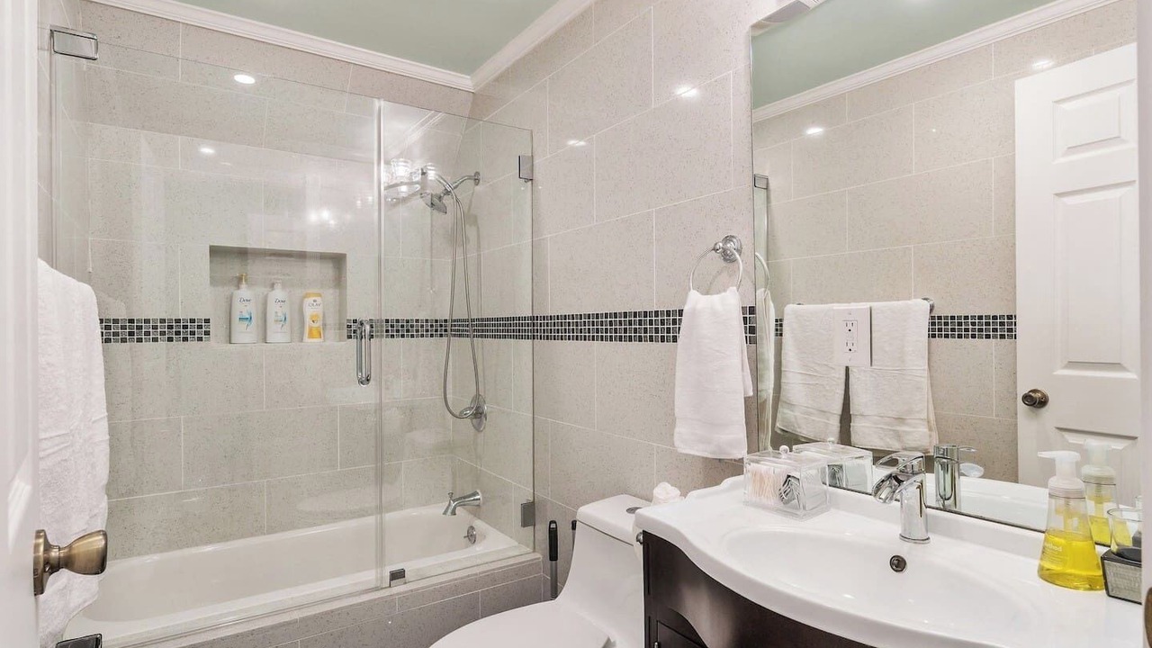 Photo of Bathroom in Merced Manor
