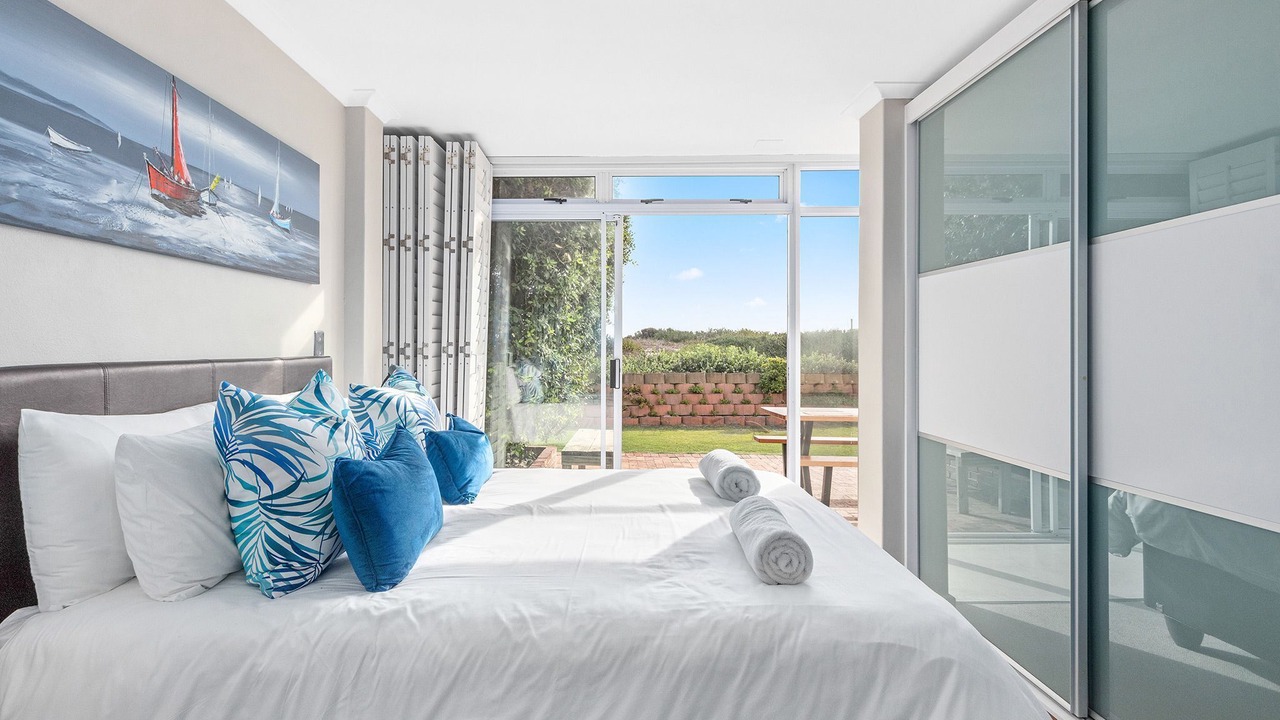 Photo of Bedroom in Lagoon Beach