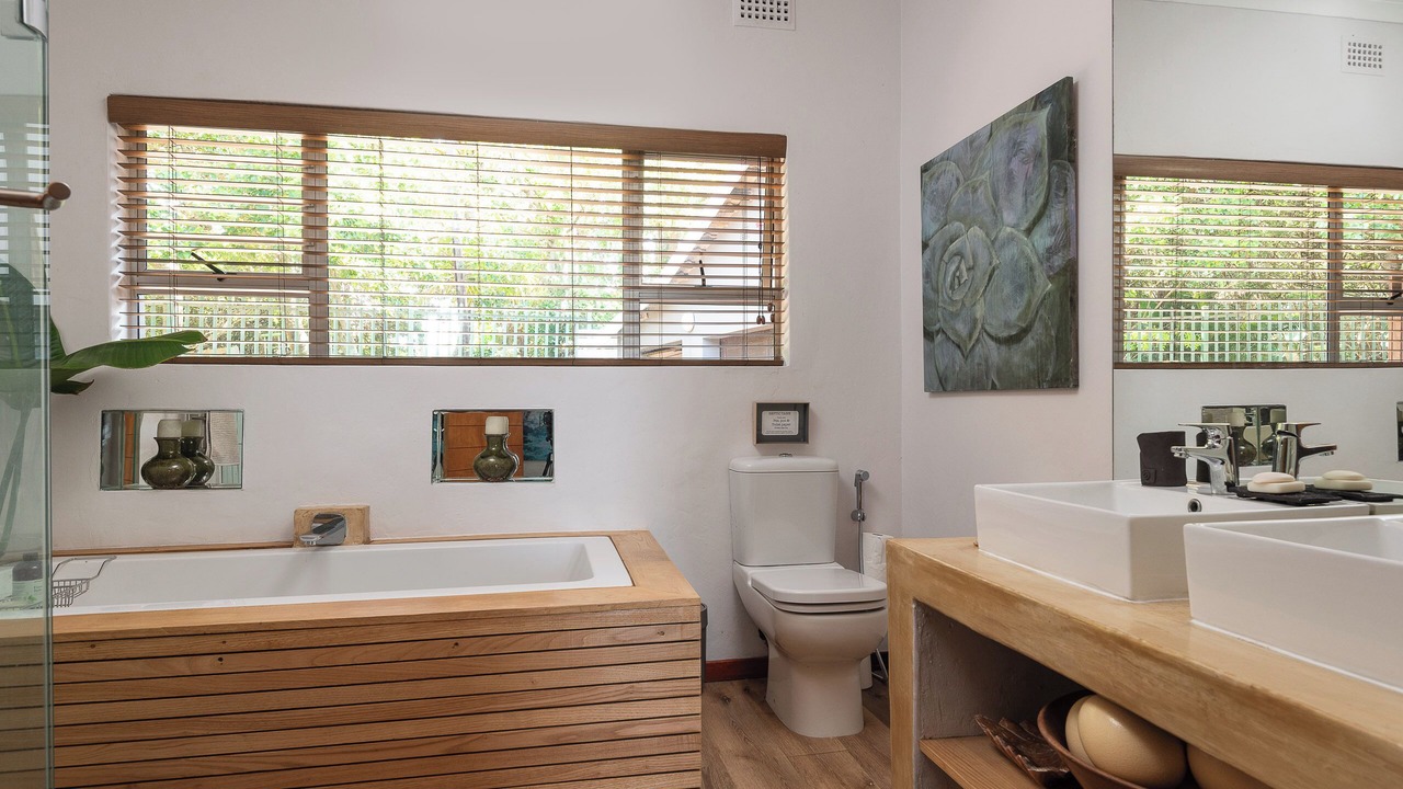Photo of Bathroom in Umhlali Beach