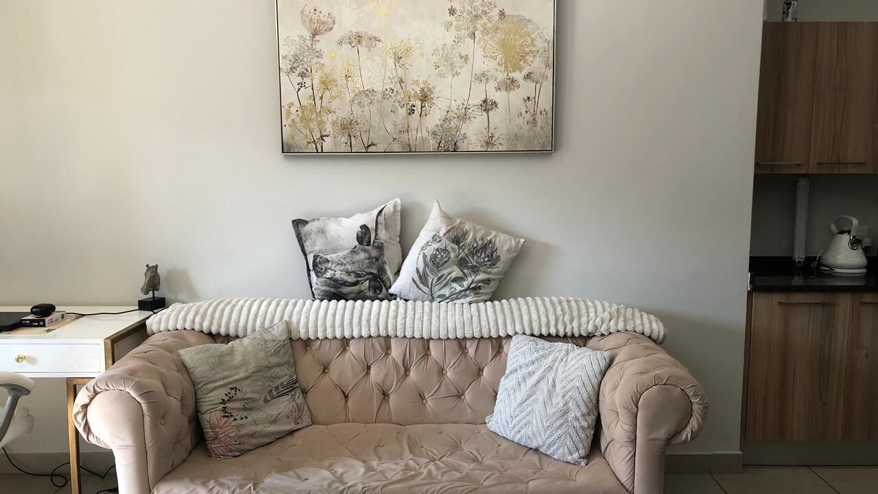 Photo of Livingroom in Greater Johannesburg Metropolitan Area