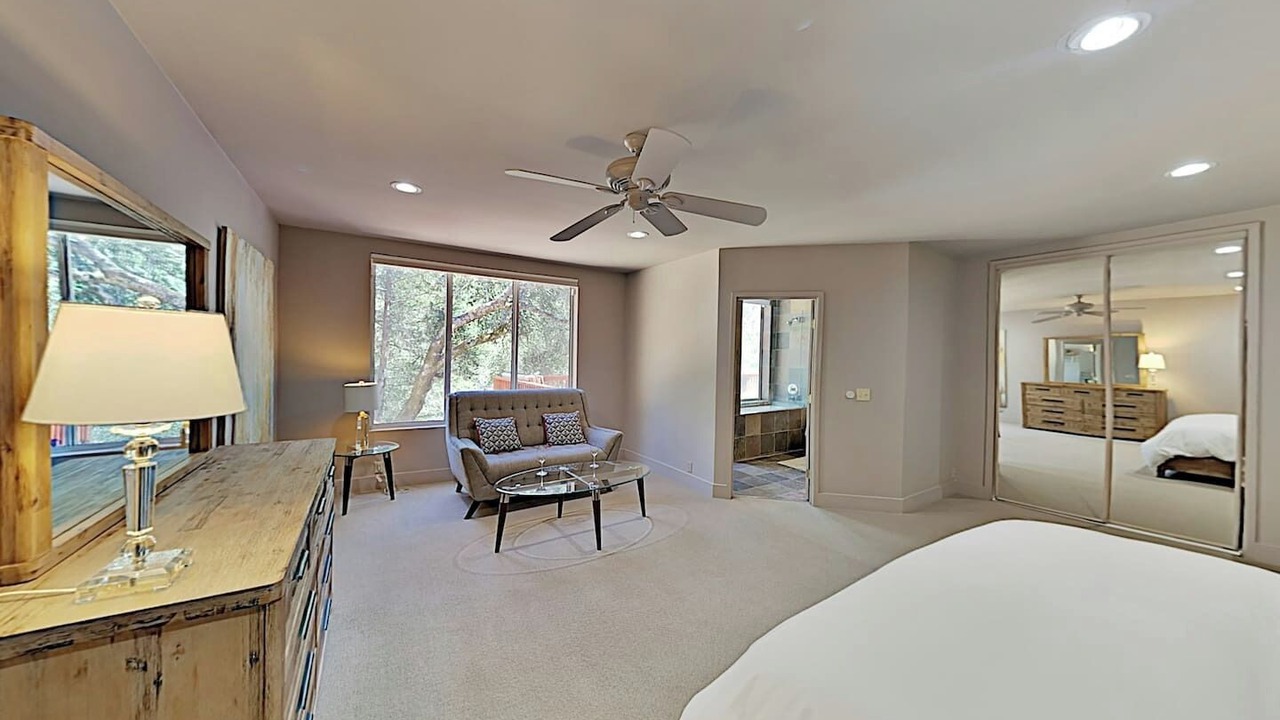 Photo of Bedroom in Glen Ellen