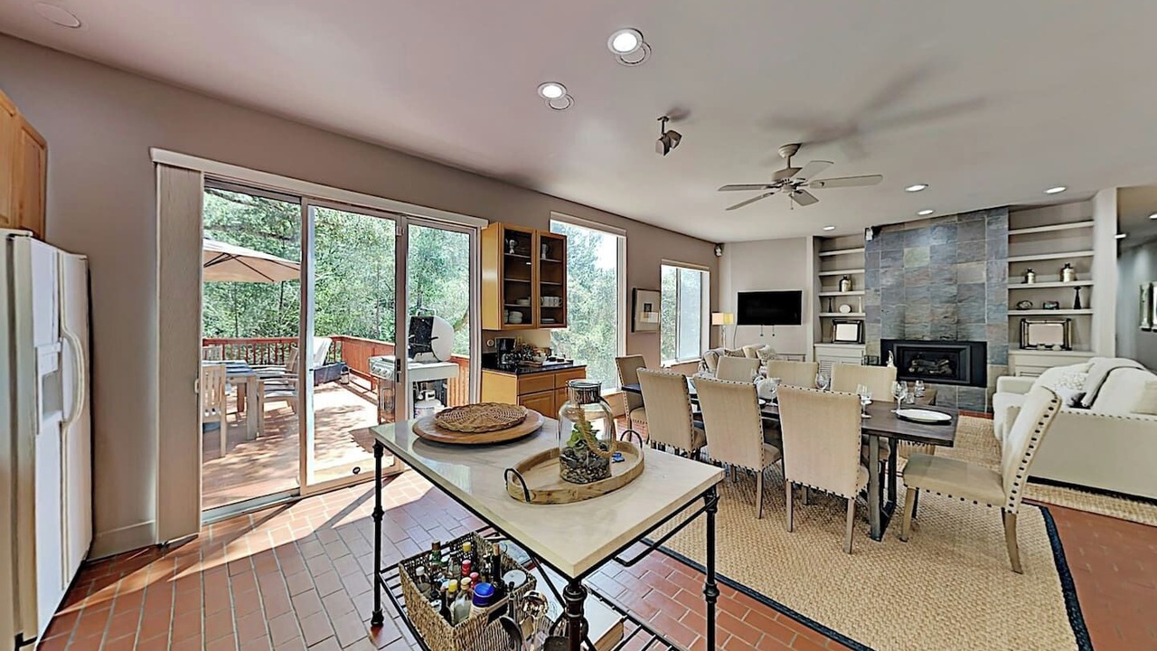 Photo of Livingroom in Glen Ellen