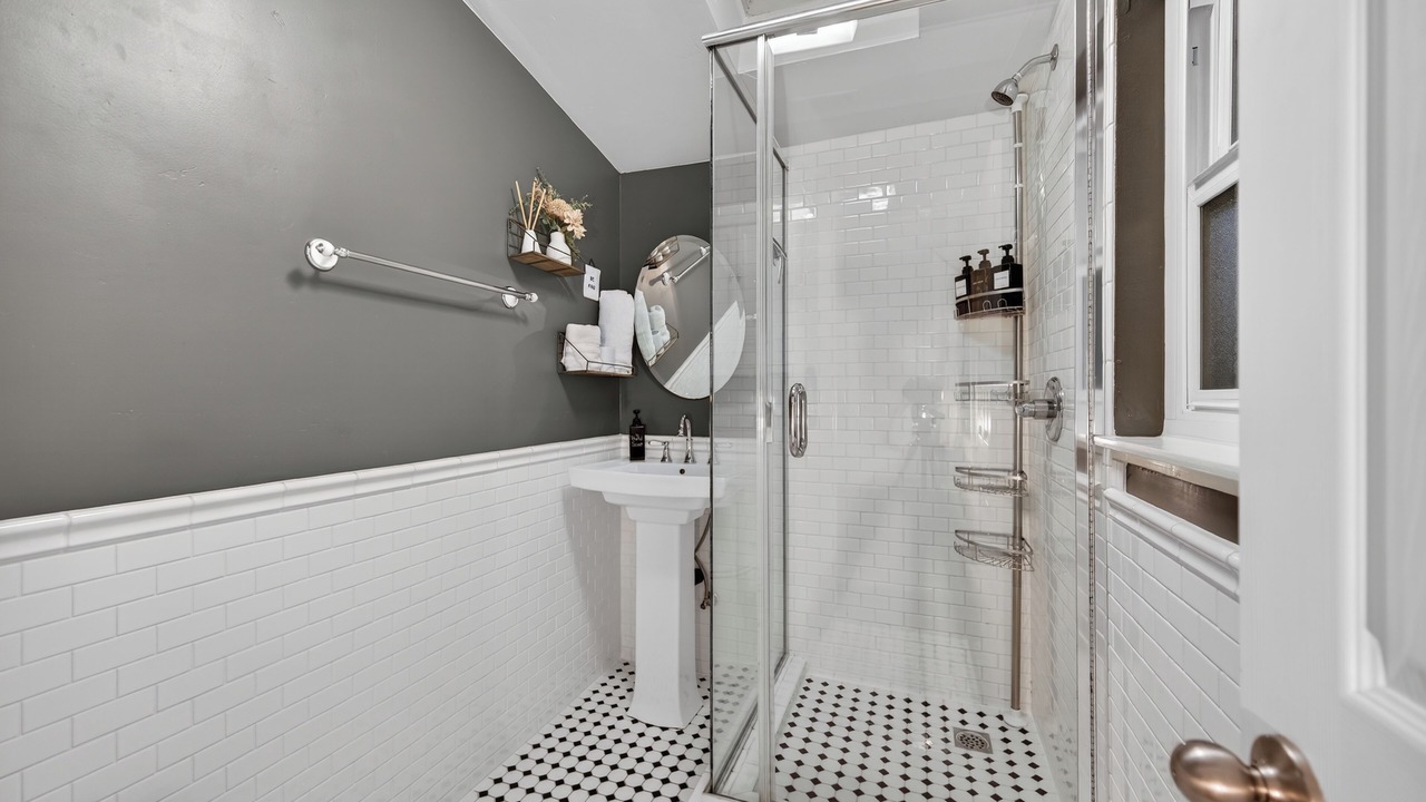 Photo of Bathroom in Central Sacramento