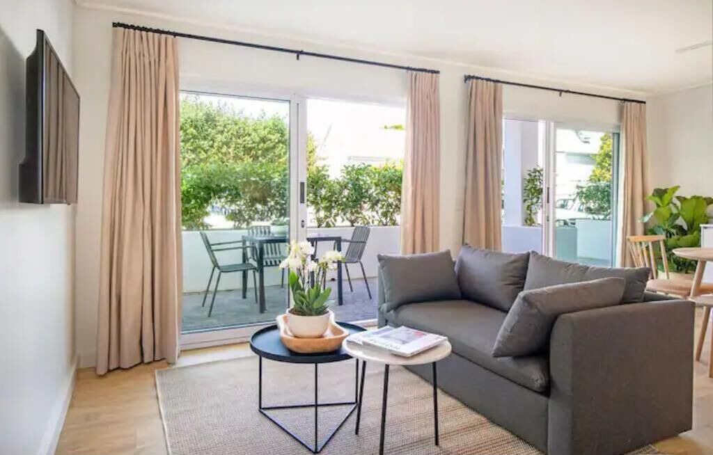 Photo of Livingroom in Stellenbosch Central