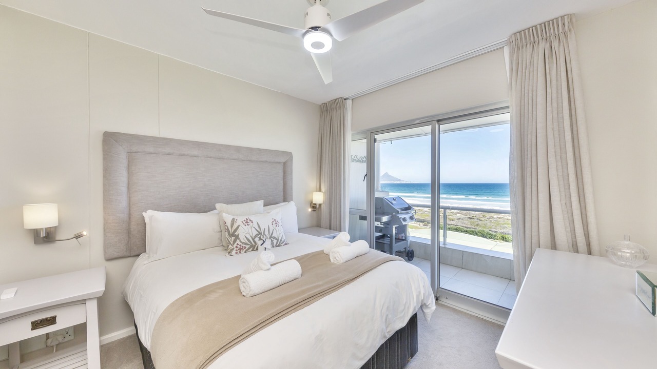 Photo of Bedroom in Lagoon Beach