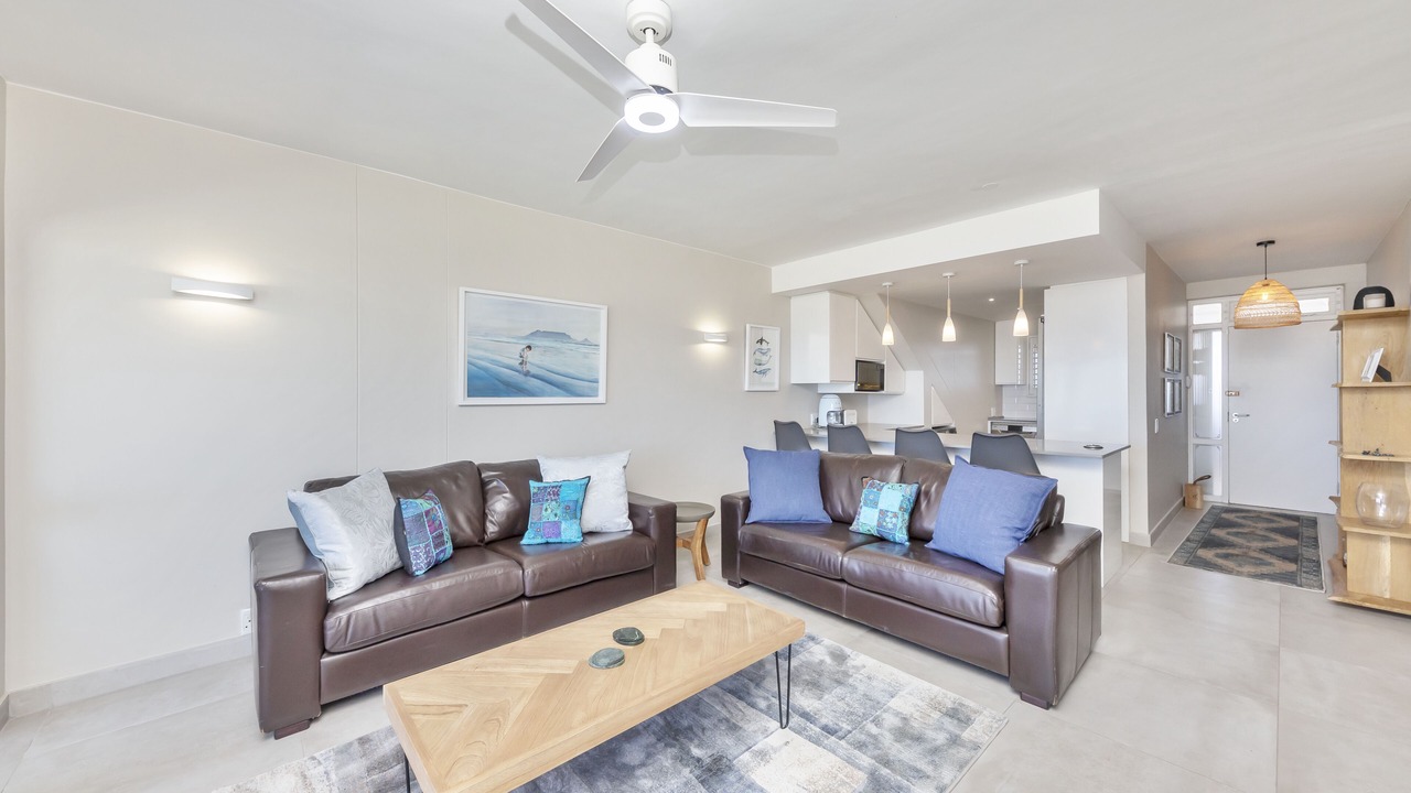 Photo of Livingroom in Lagoon Beach