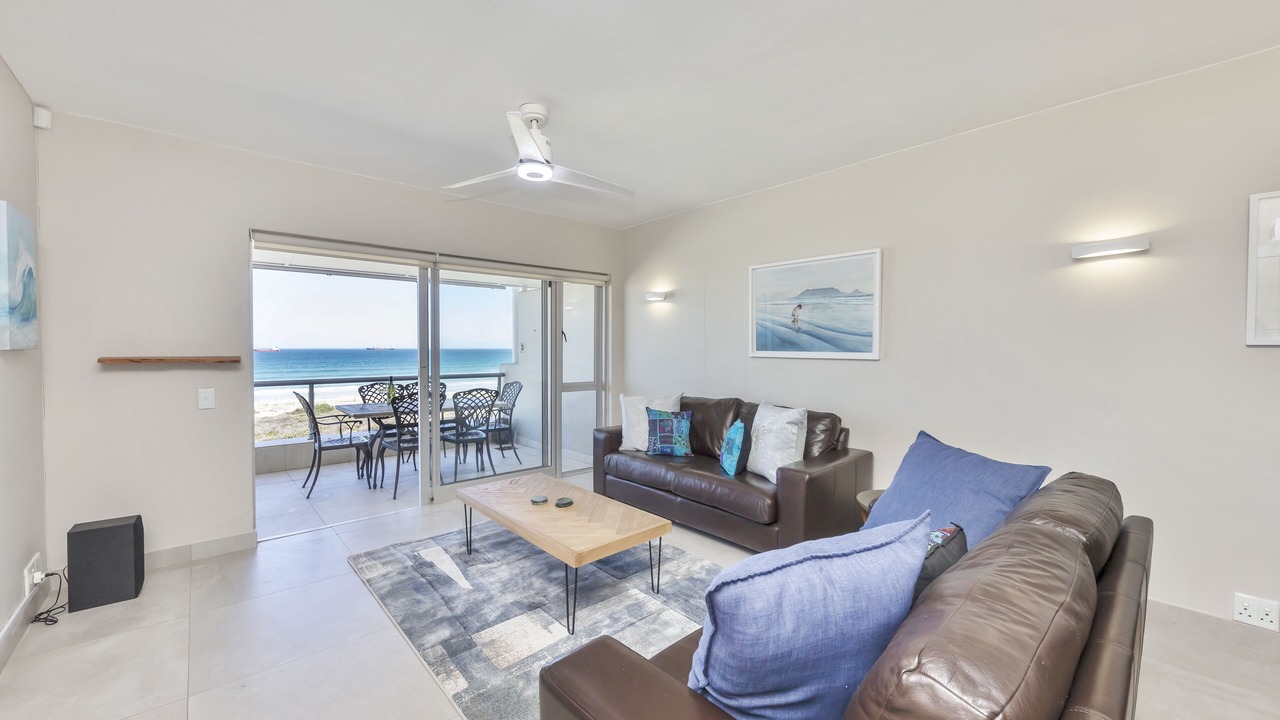Photo of Livingroom in Lagoon Beach