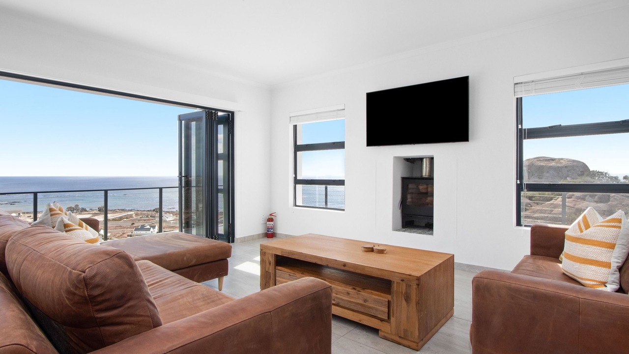 Photo of Livingroom in St. Helena Bay