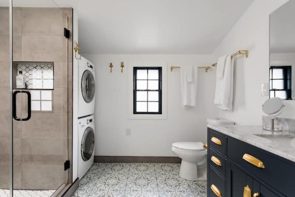 Photo of Bathroom in East Peralta