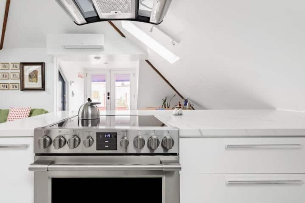 Photo of Kitchen in East Peralta