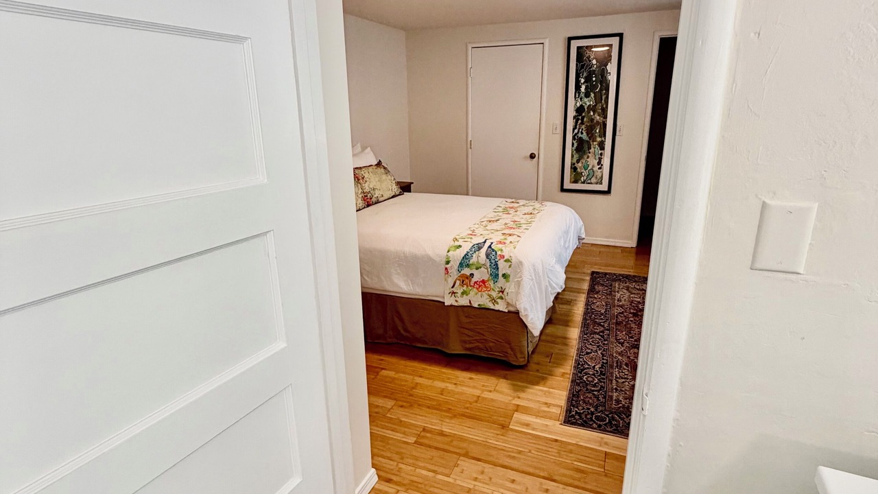 Photo of Bedroom in Oakland