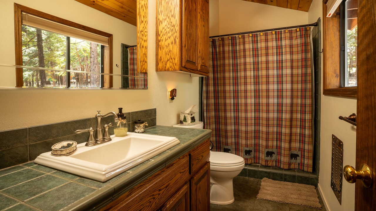 Photo of Bathroom in Dorrington