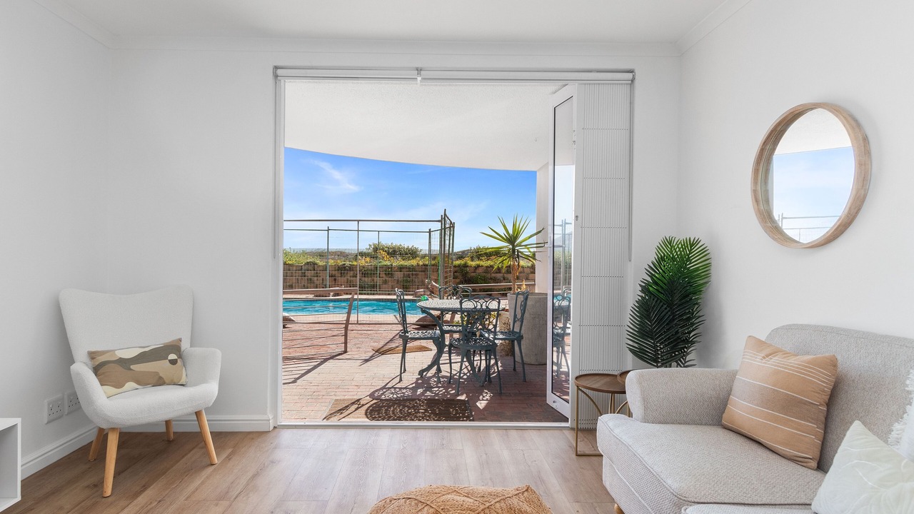 Photo of Livingroom in Lagoon Beach