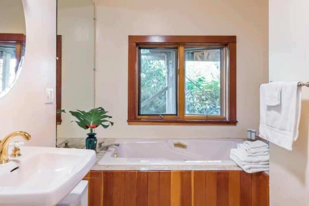 Photo of Bathroom in Dolores Heights