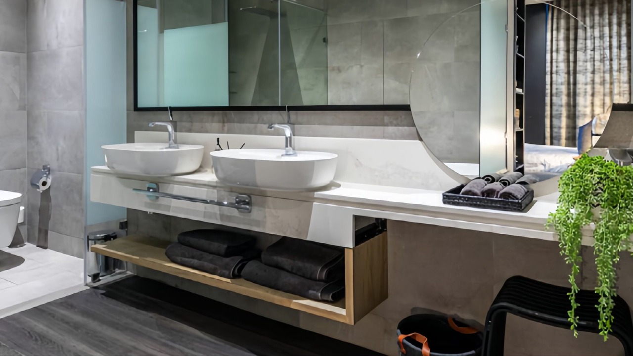 Photo of Bathroom in Sandown