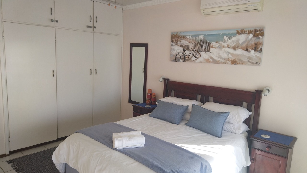 Photo of Bedroom in Manaba Beach