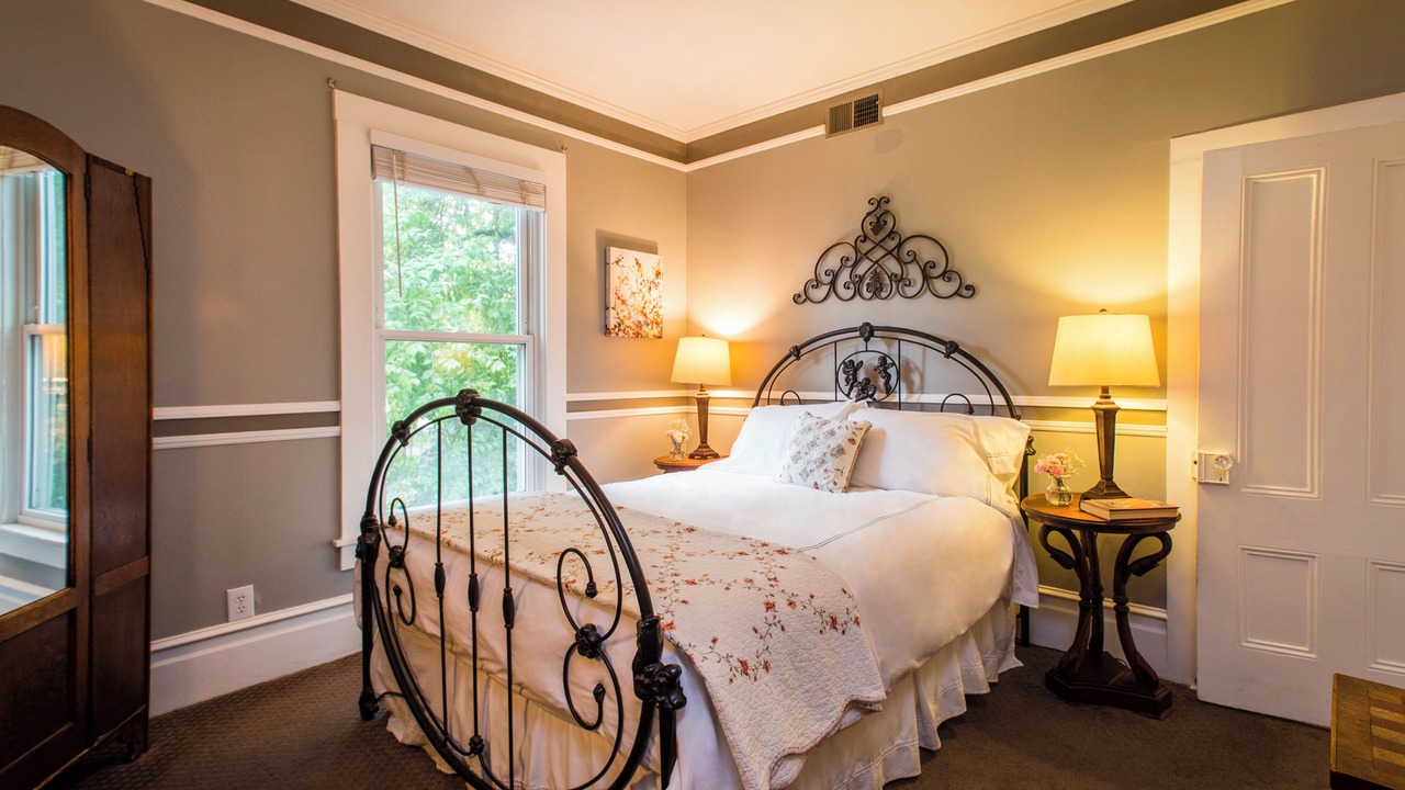 Photo of Bedroom in St. Helena