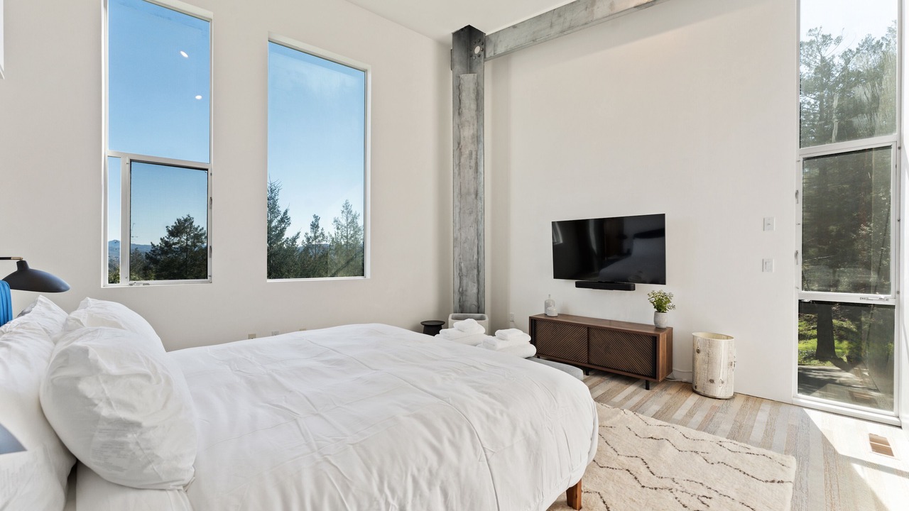 Photo of Bedroom in Santa Rosa