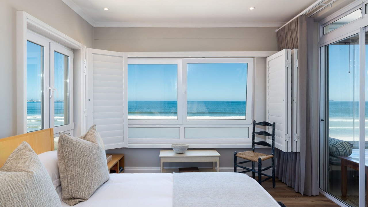 Photo of Bedroom in Lagoon Beach