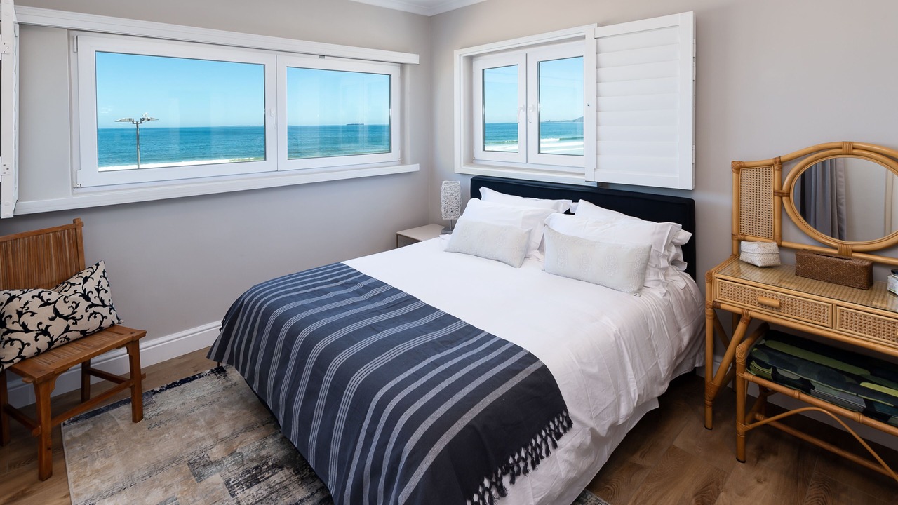 Photo of Bedroom in Lagoon Beach