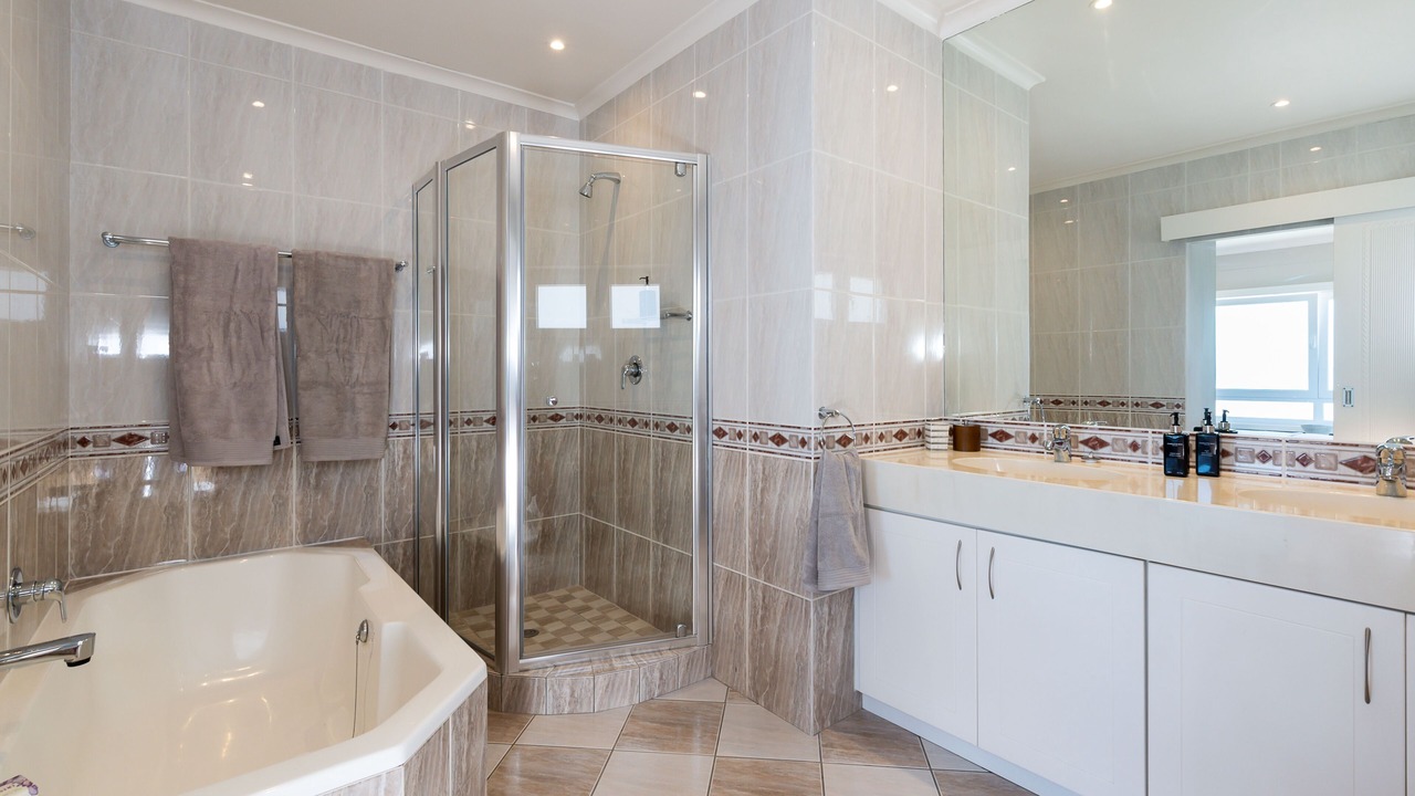 Photo of Bathroom in Lagoon Beach