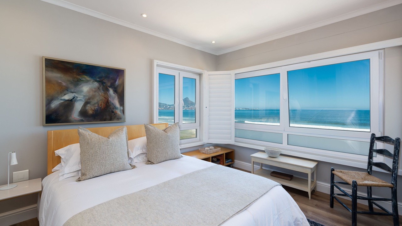 Photo of Bedroom in Lagoon Beach