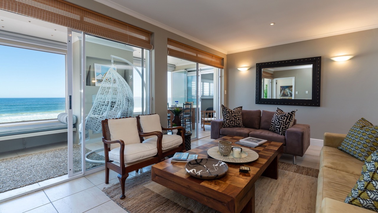 Photo of Livingroom in Lagoon Beach