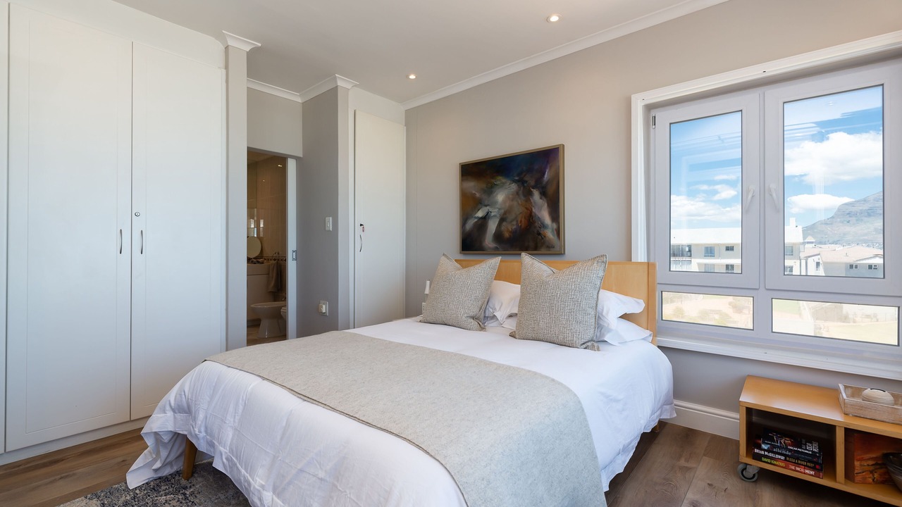 Photo of Bedroom in Lagoon Beach
