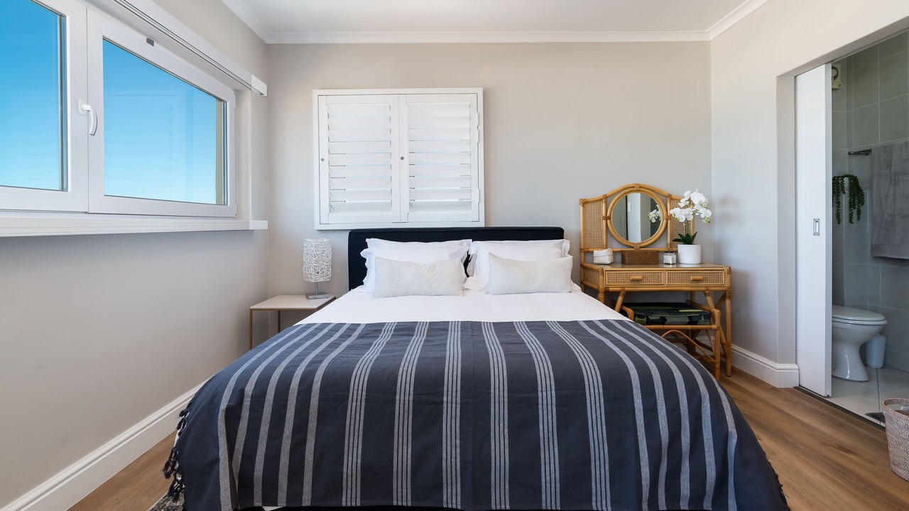 Photo of Bedroom in Lagoon Beach