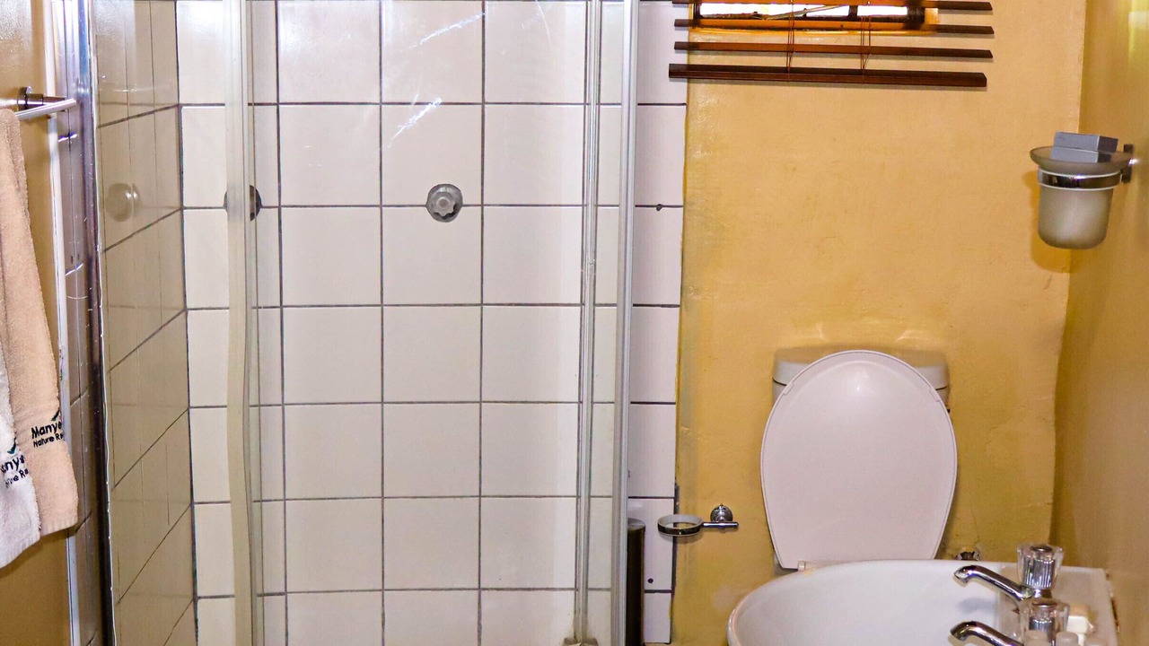 Photo of Bathroom in Flora Park
