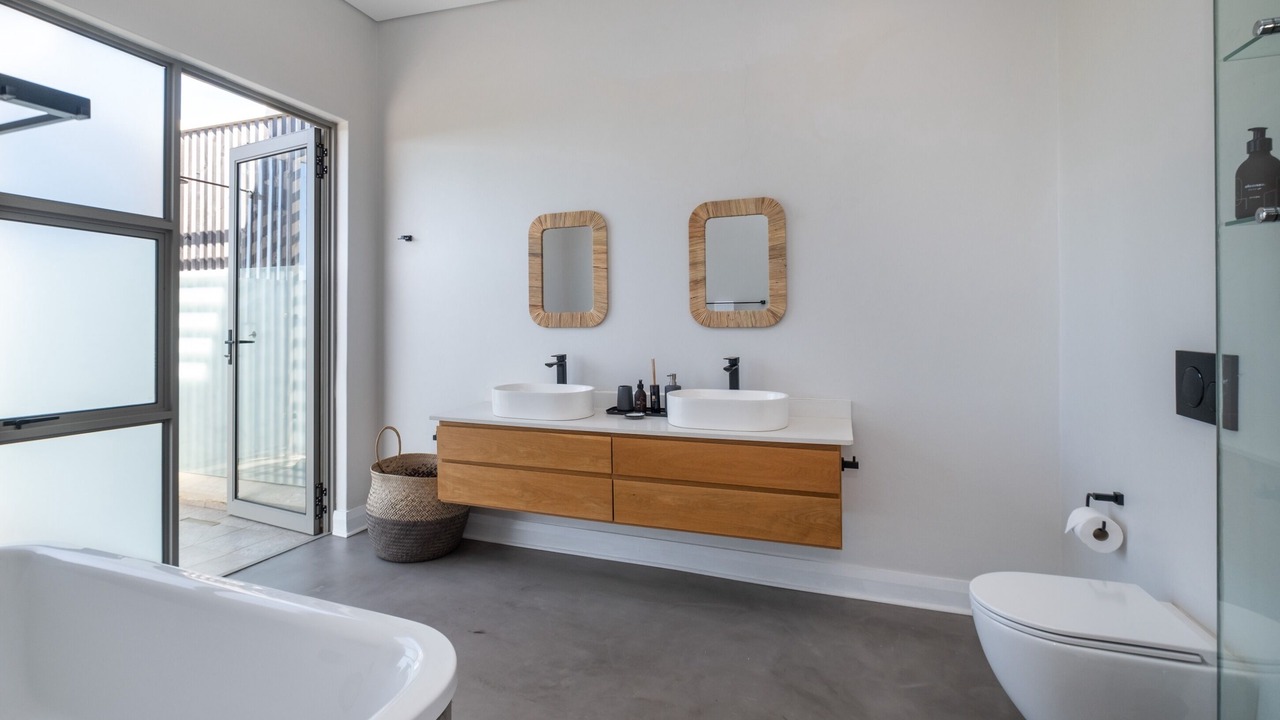 Photo of Bathroom in Salt Rock